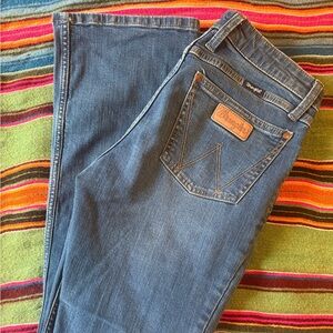 Women’s Wrangler Retro jeans